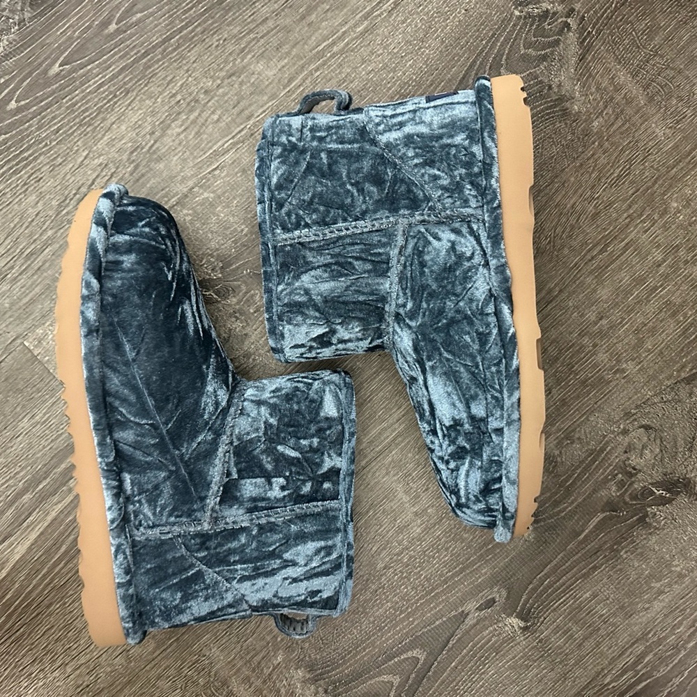 NEW, UGG Classic Mini II Velvet Boots